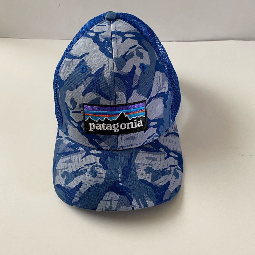 Patagonia blue and gray camouflage hat